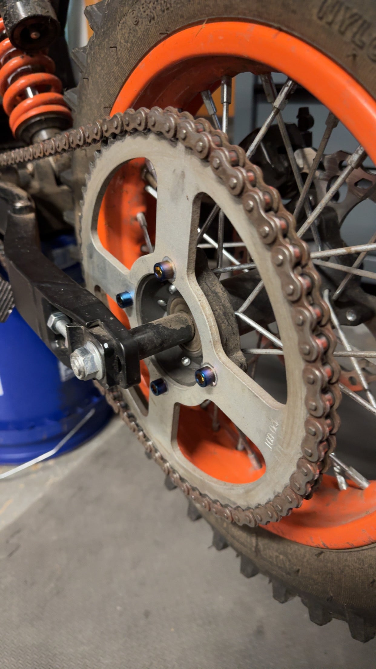 Tuttio sprocket bolts (4)